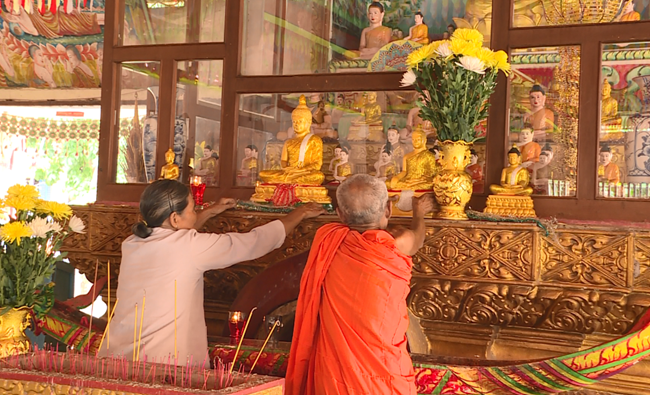 Kiên Giang: Đồng bào Khmer vui lễ Sen Dolta, an toàn phòng chống dịch (17/9/2020)